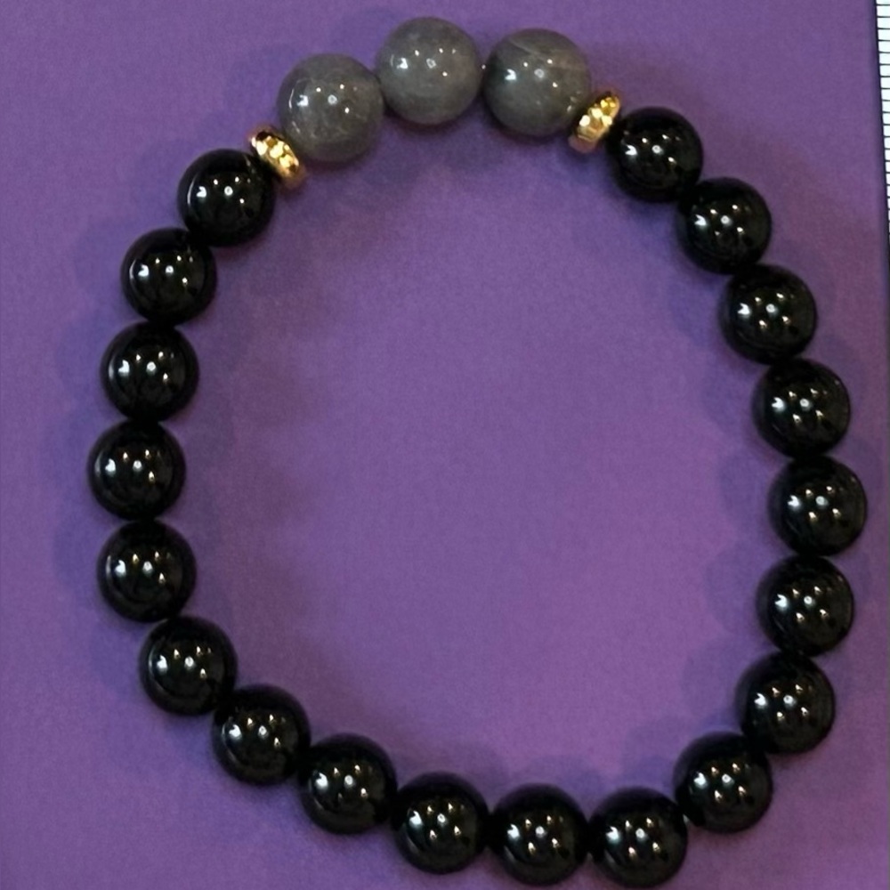 handmade beaded bracelet - onyx and grey quartz with gold plated spacer beads